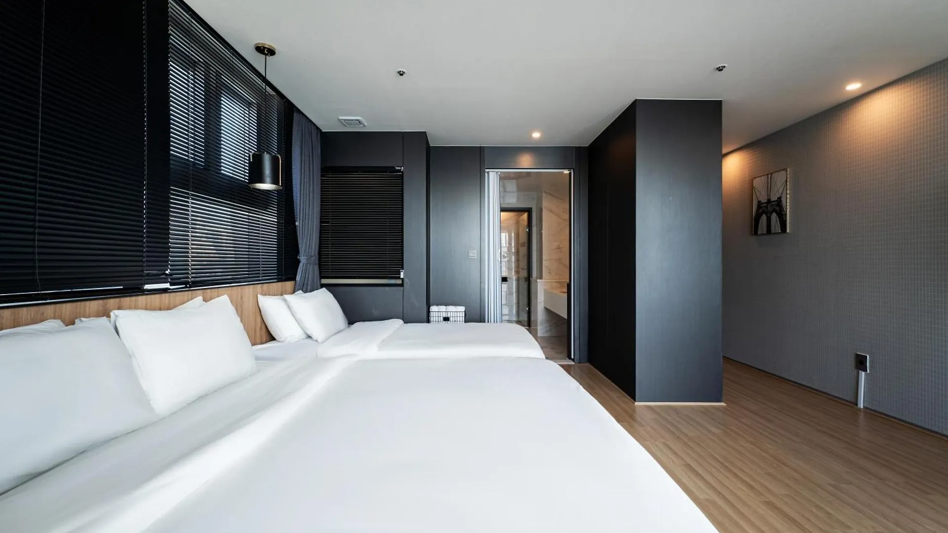 Gray 193 Hotel Busan