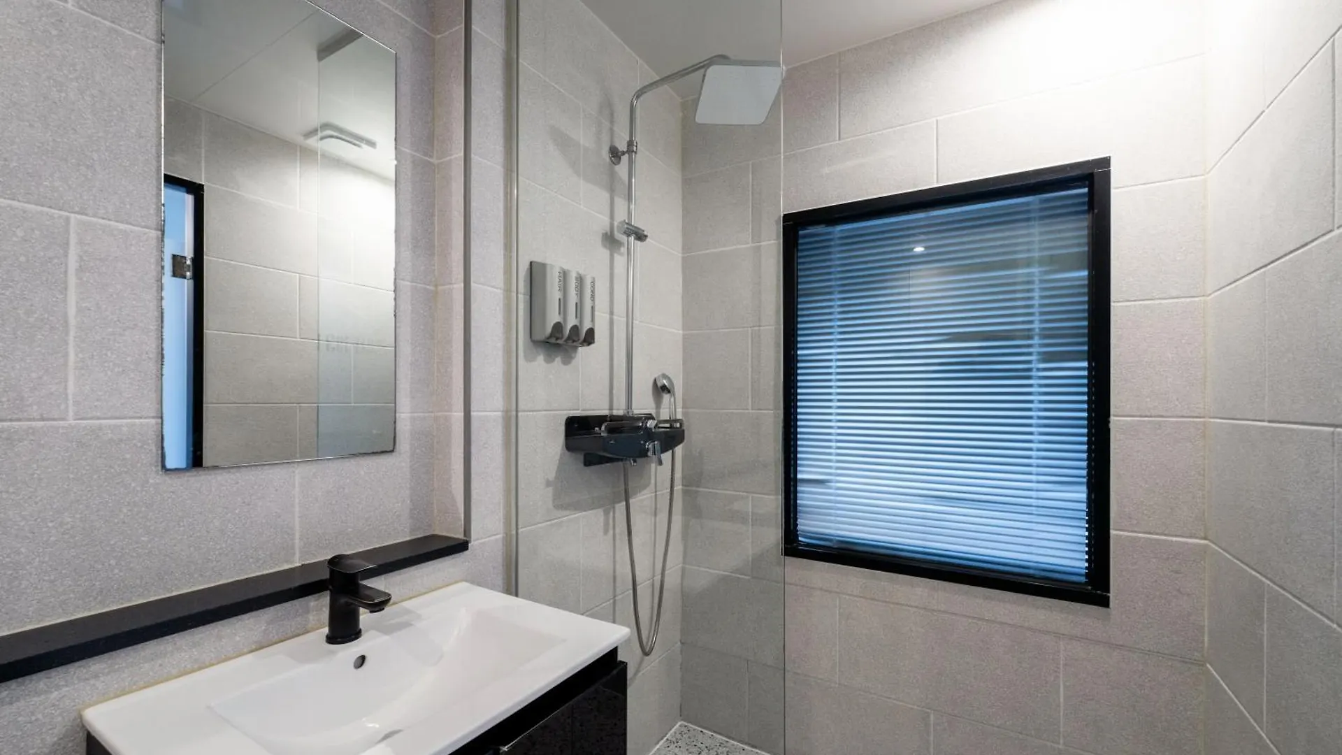 Gray 193 Hotel Busan