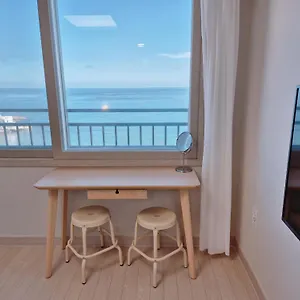 Hotel The First Ocean Songjeong